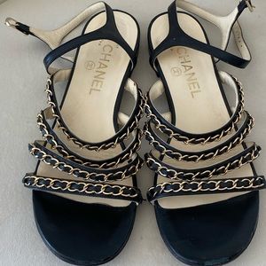 CHANEL chain sandals | size 37.5 | black and gold